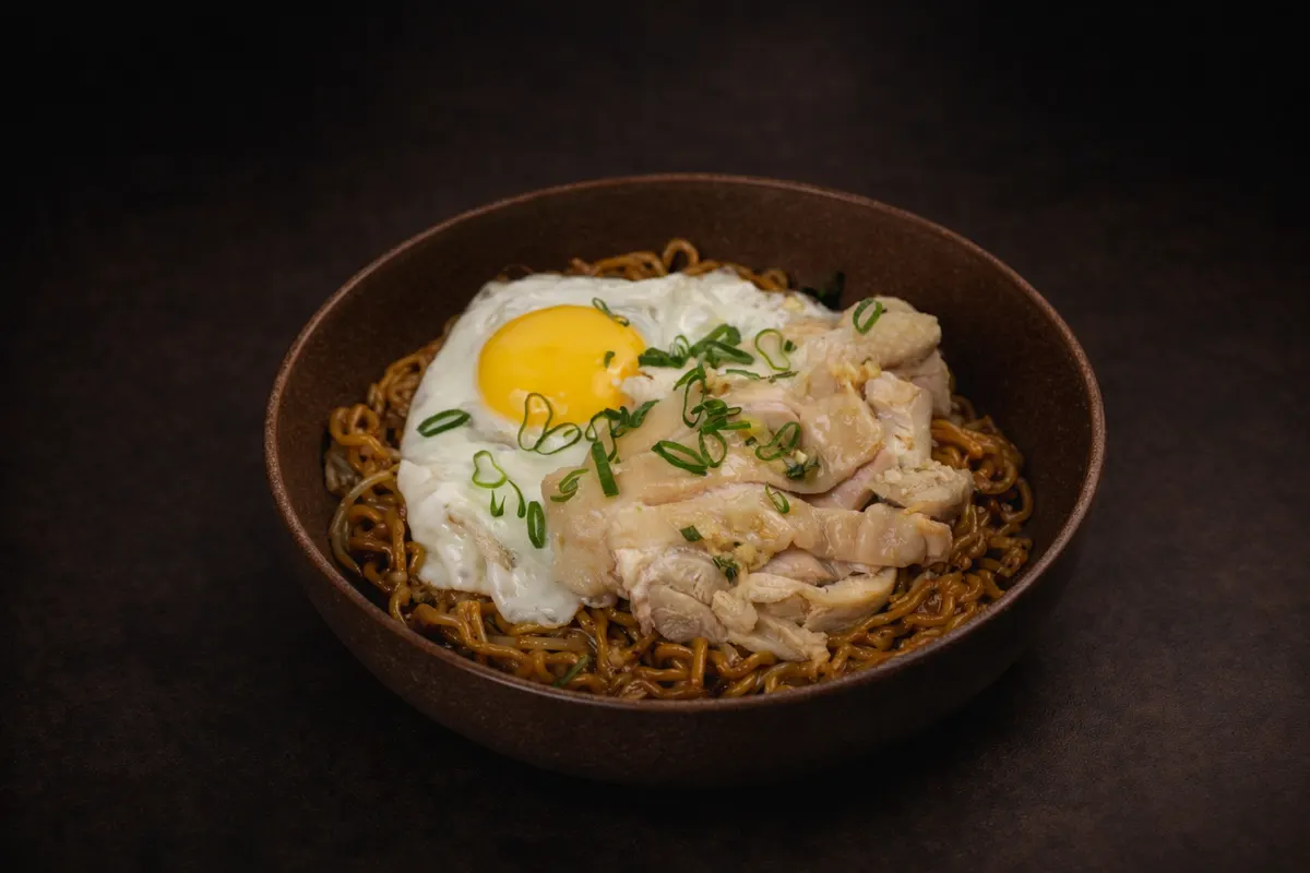 金香海南雞炒麵｜Wok-Fried Hainan Chicken Noodles