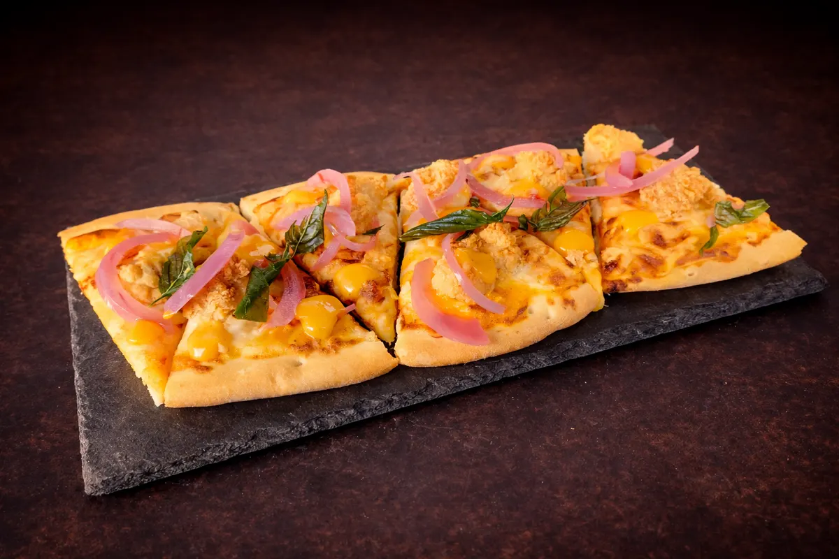 鹹蛋黃雞米花披薩｜Salty Eggyolk Chicken Popcorn Pizza